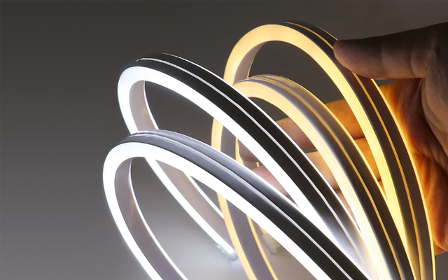 Silikonski LED trakovi z 12V napajanjem so toplotno in svetlobno odporni kar zagotavlja varno uporabo ob enem pa svetlobna in toplotna odpornost podaljšuje življenjsko dobo traku. Animacija Neon LED trakovi